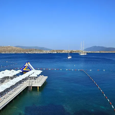 Üdülőközpont Royal Arena & Bodrum