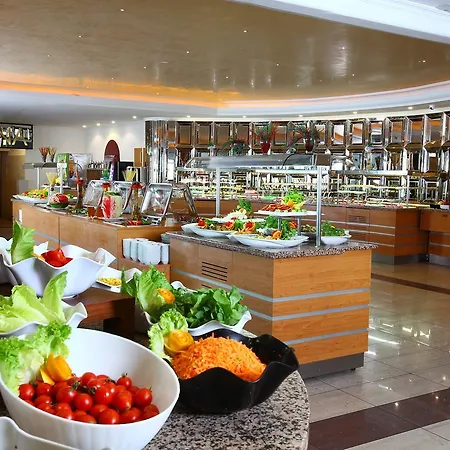 Üdülőközpont Royal Arena & 5*