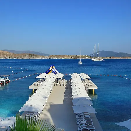 Üdülőközpont Royal Arena & 5*