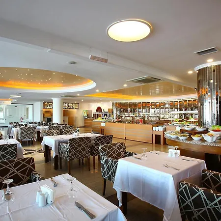 Royal Arena & Üdülőközpont