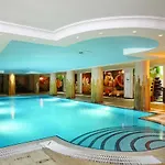 Royal Arena & Semesteranläggning (resort)