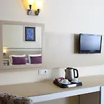 Semesteranläggning (resort) Royal Arena & 5*