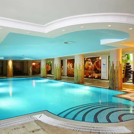 Royal Arena & Resort